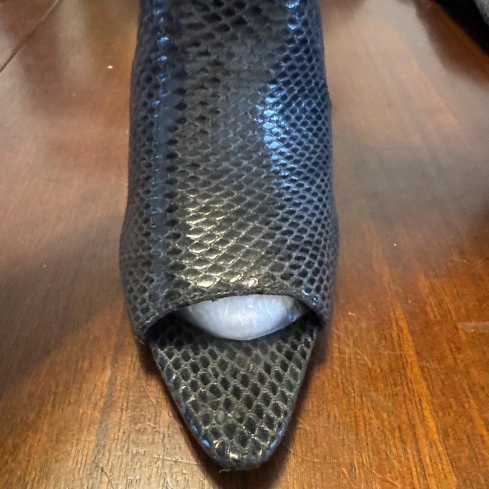 Cape Robbin Women's Black Snakeskin Knee High‎ Stiletto Boots Open Toe Size 7.5